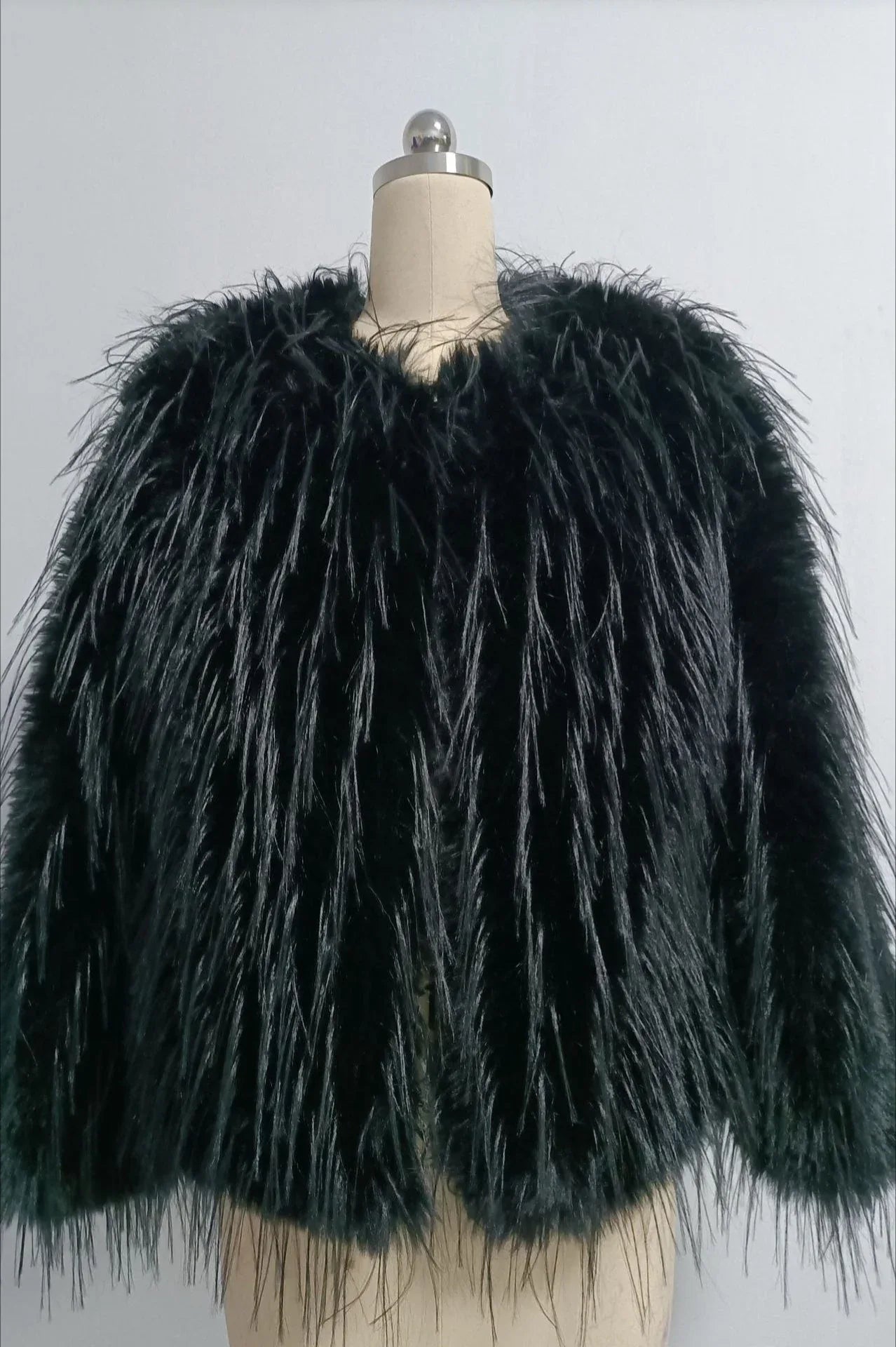 Faux feather cropped jacket - View 8 | WEUXS