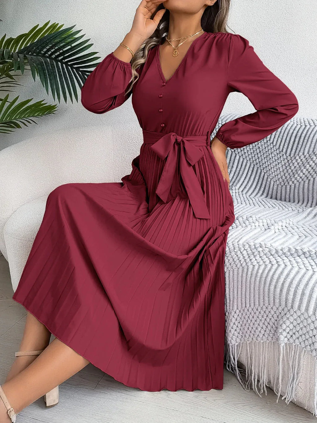 Vintage Khaki V-Neck Pleated Maxi Dress - View 24 | WEUXS