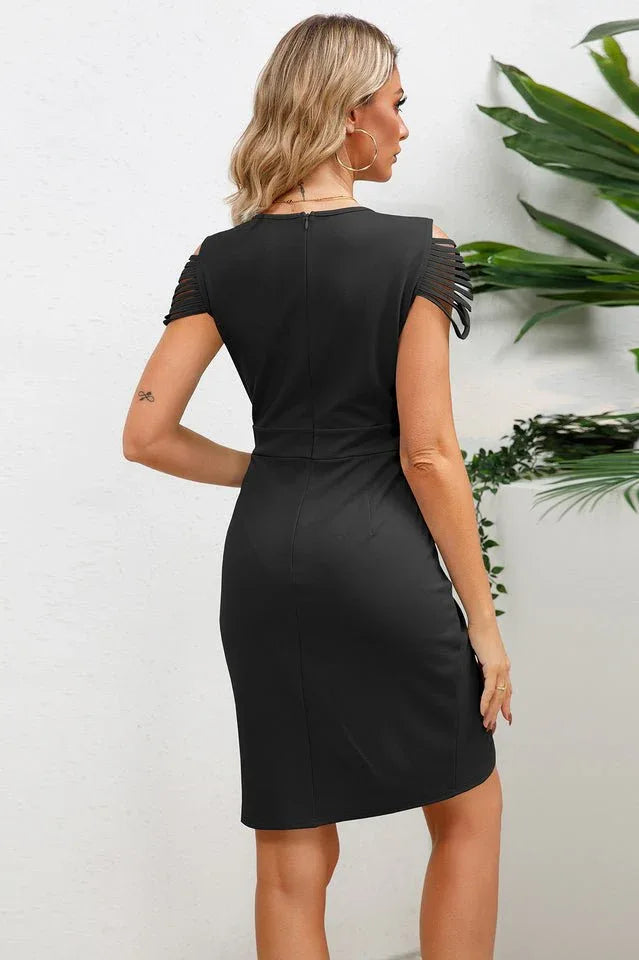 Elegant V-Neck Crepe Dress - View 21 | WEUXS
