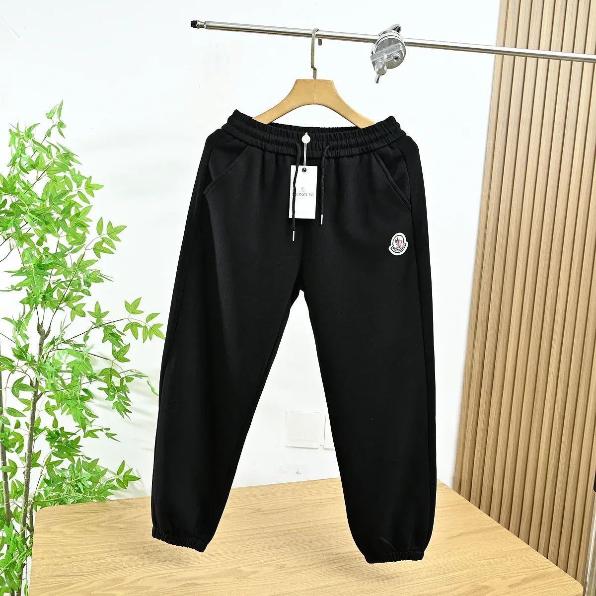 Casual Appliquéd Sweatpants - Cotton-Blend Jersey for All-Day Comfort - WEUXS