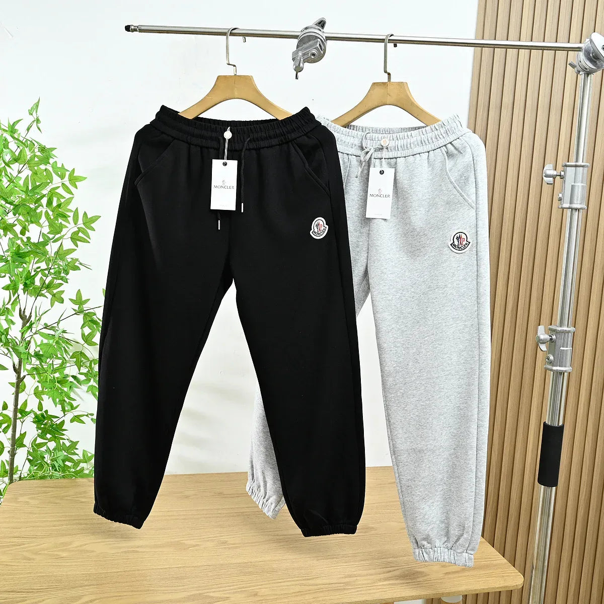 Casual Appliquéd Sweatpants - Cotton-Blend Jersey for All-Day Comfort - WEUXS
