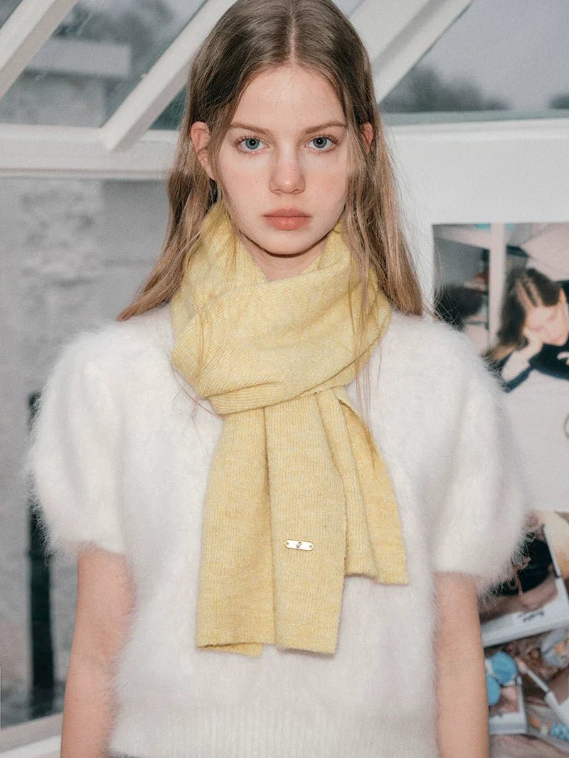 Soft knit scarf with ribbed edges - View 6 | WEUXS