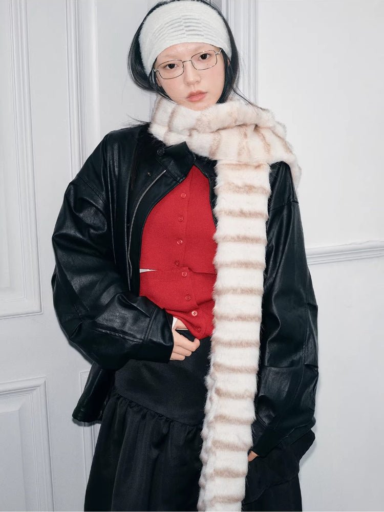 Plush Faux Fur Winter Scarf - View 6 | WEUXS