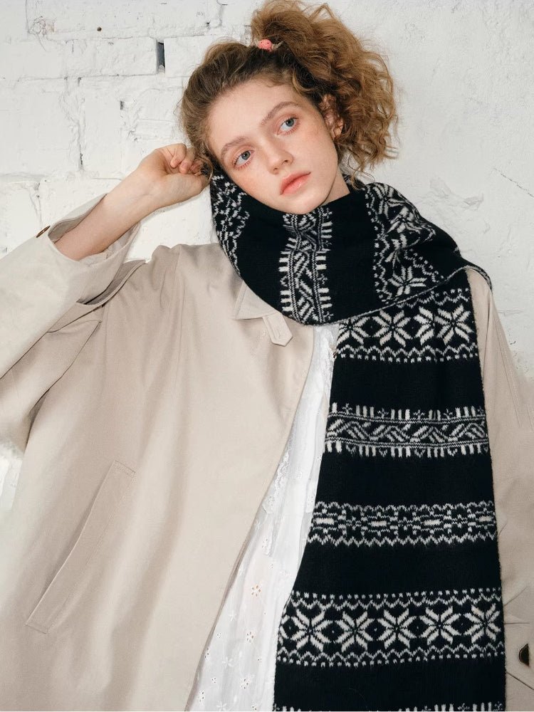 Reversible Nordic Snowflake Wool Blend Scarf Black - WEUXS