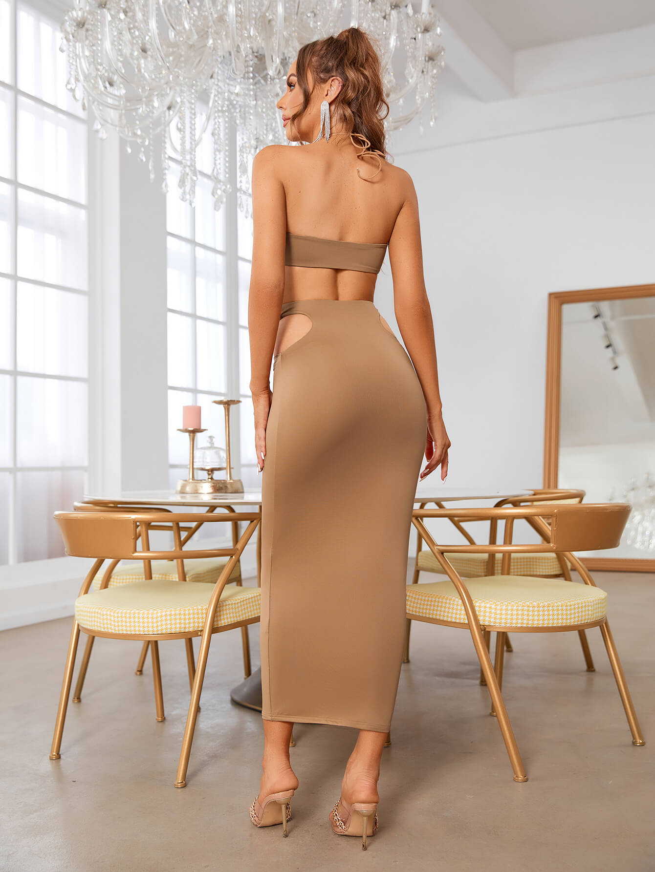 Sleeveless halter neck cut out dress - View 20 | WEUXS