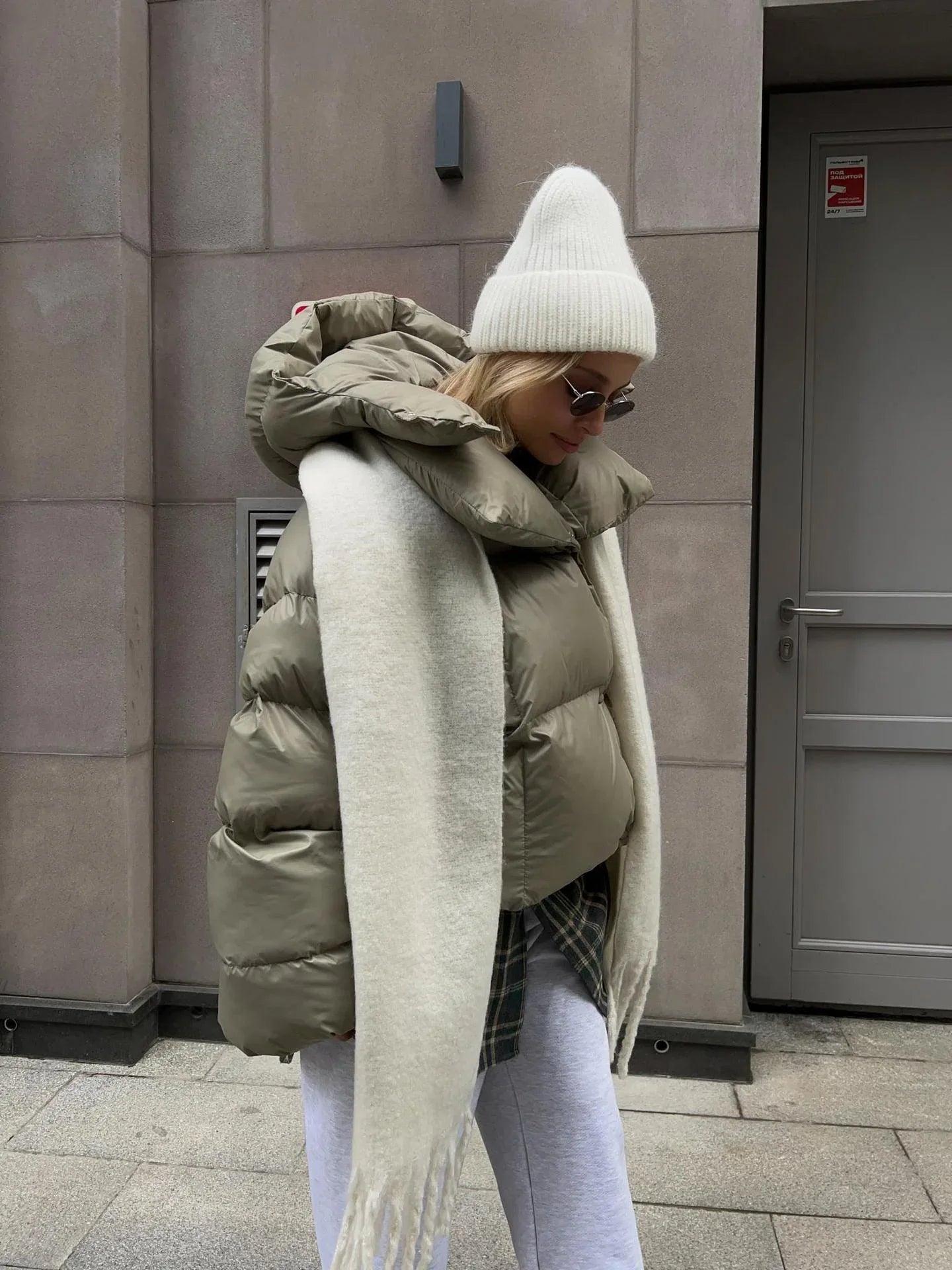 Oversized hooded puffer jacket - View 7 | WEUXS