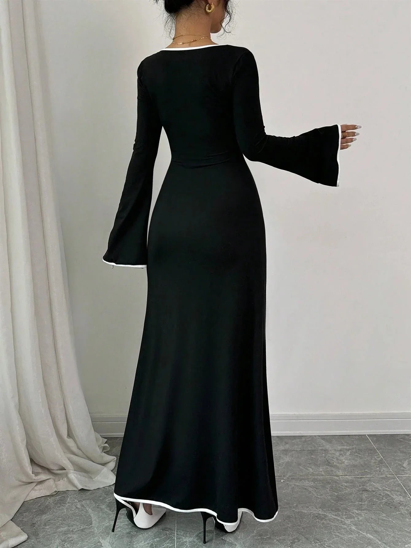 Vintage Inspired Square Neck Maxi Dress - WEUXS