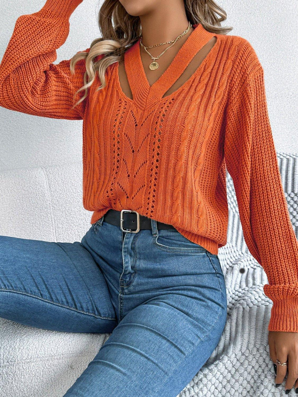 Cable knit V-neck sweater with cutout detail - View 8 | WEUXS