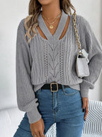 Cable knit V-neck sweater with cutout detail - View 11 | WEUXS